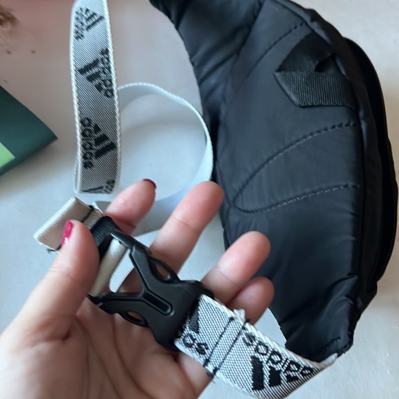 Adidas black and white belt bag fanny pack - Picture 5 of 6